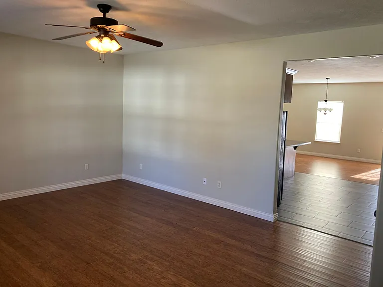 2652 E Delmar St — Photo 5