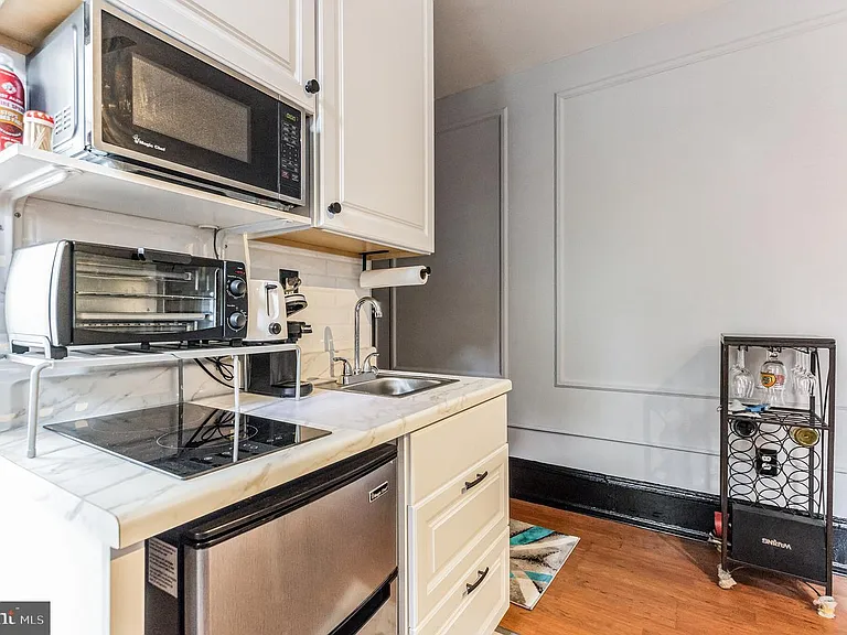 1324 Locust St #519 — Photo 17