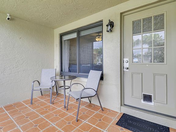 2nd image of 507 Shady Pine Way #A1