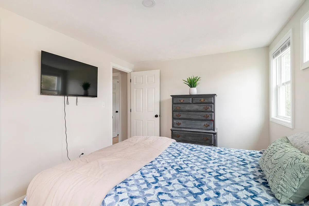 4 bed, 1850 sqft, $1,100 — Photo 1