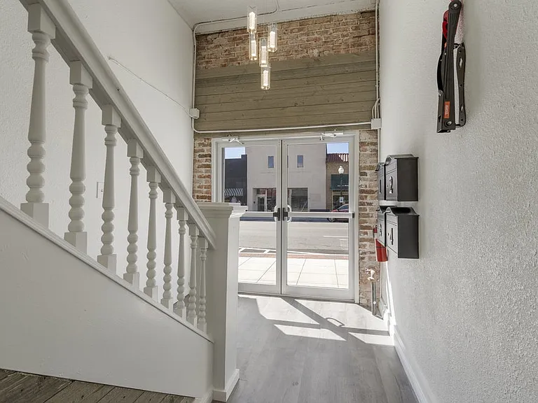 119 N Main St #1 — Photo 7