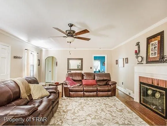 300 Pinecrest Dr — Photo 4