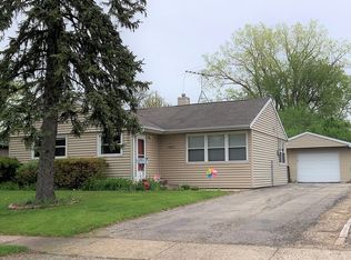 3704 Bobwhite Ln, Rolling Meadows, IL 60008