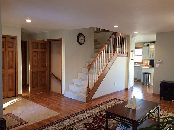 living room/foyer