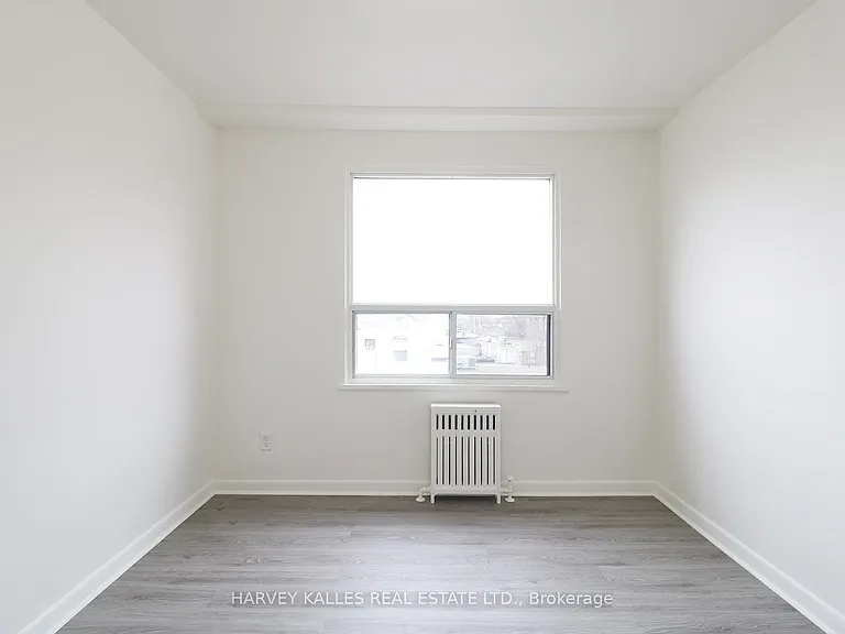 500 Gilbert Ave #102 — Photo 12