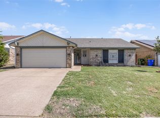 6529 High Lawn Ter, Watauga, TX 76148