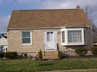 32 Linden St, Cheektowaga, NY 14206