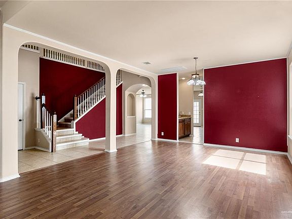 4th image of 2320 Fairmont Ave