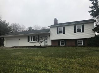 6425 Hearthstone Ln, Erie, PA 16505