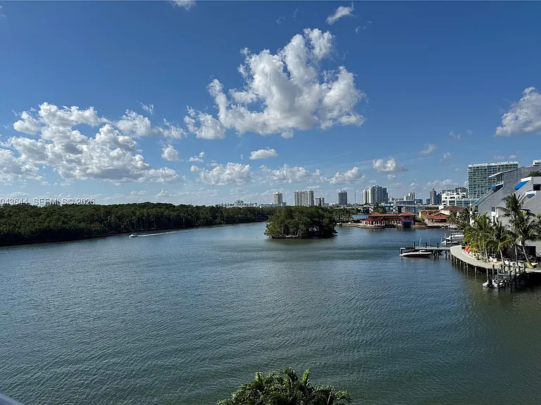 400 Kings Point Dr #411 — Photo 20