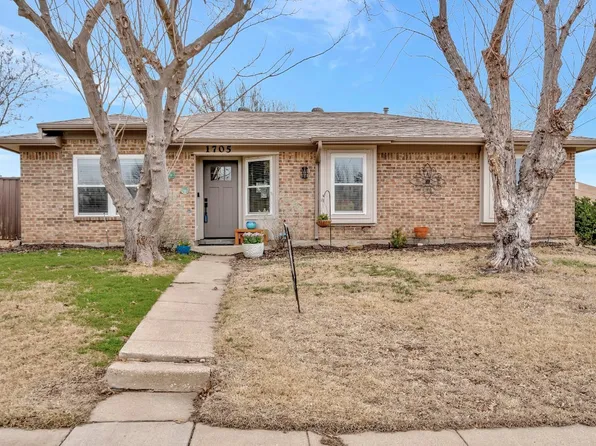 1705 Sterling Ln, Lewisville, TX 75067