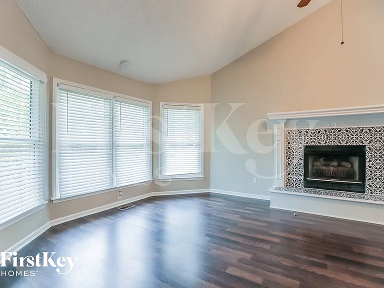 15117 W 131st St — Photo 3