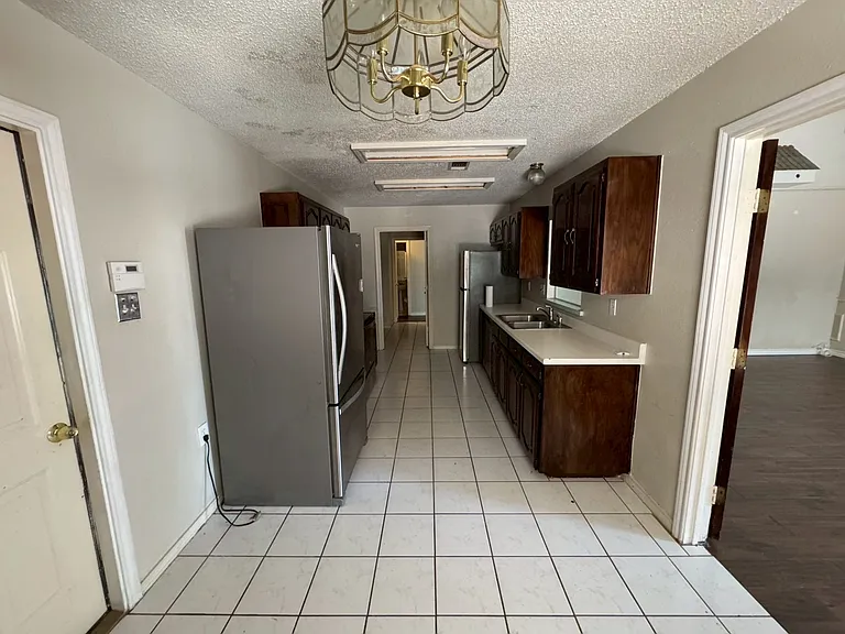 303 Trees Dr — Photo 6