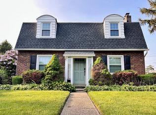 506 Parkway Rd, Harrisburg, PA 17110