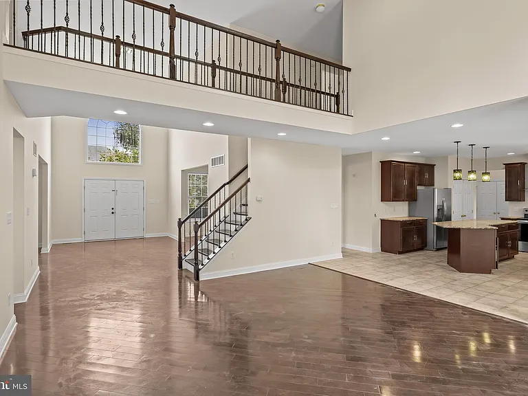 209 Peony Ln — Photo 11