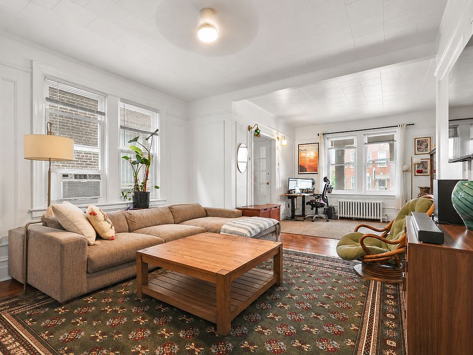 1st image of 2709 Newtown Ave #1