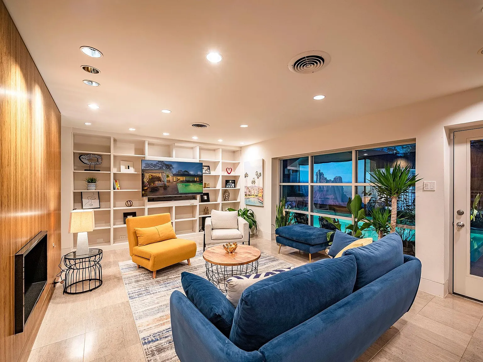 2 bed, 2.0 bath, 1344 sqft, $6,000 — Photo 3