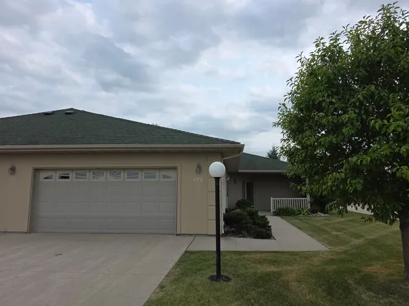 972 33rd St S, Moorhead, MN 56560