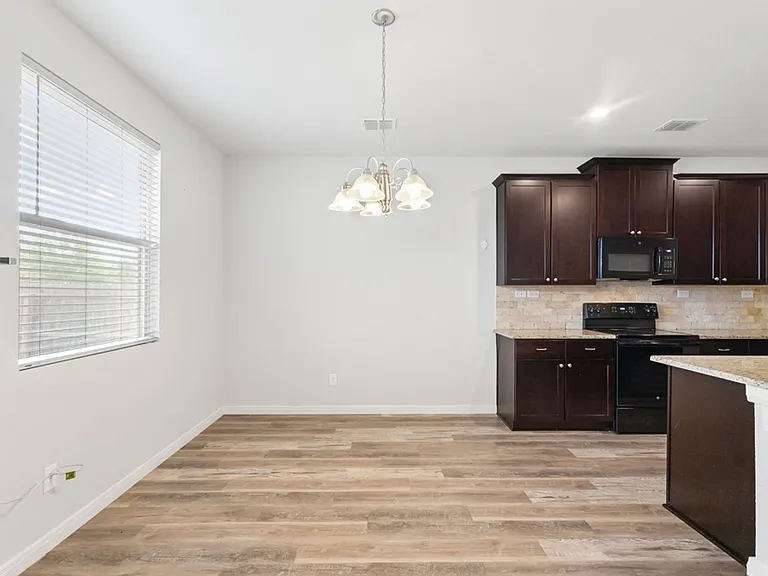 10679 Penelope Way — Photo 9