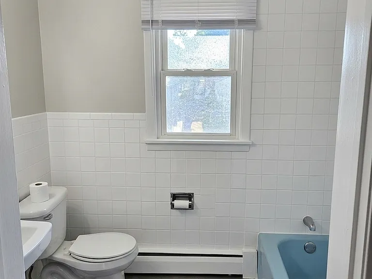 2015 Corbin Ave #4 — Photo 3