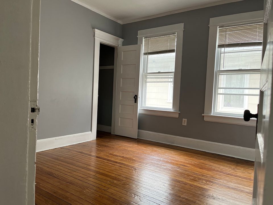 1st image of 767 Brewster St