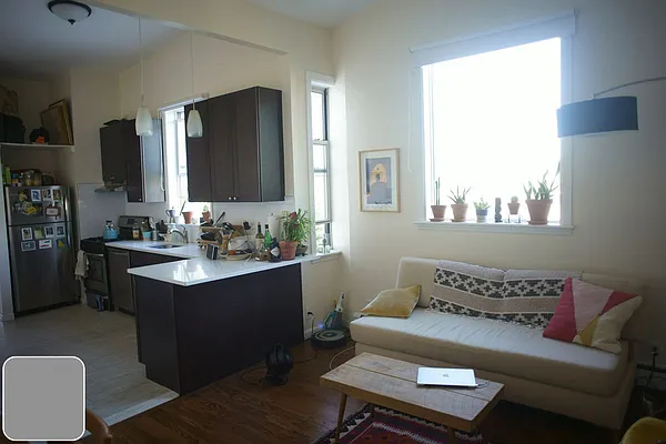 Rented by EXR | media 22