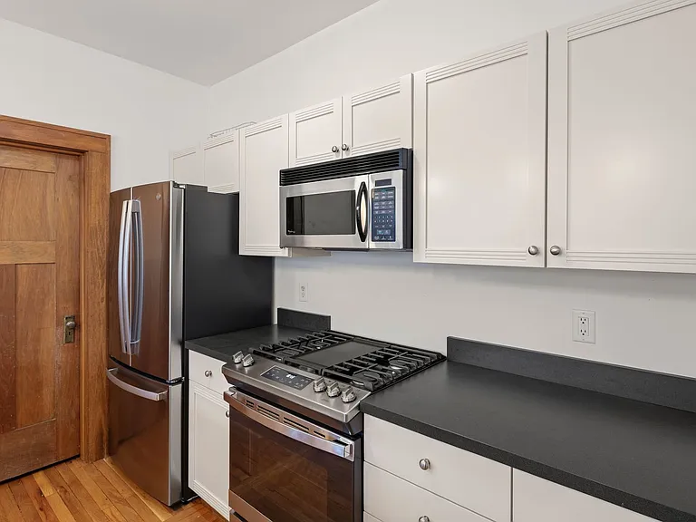 55 1/2 Haywood St #3B — Photo 11