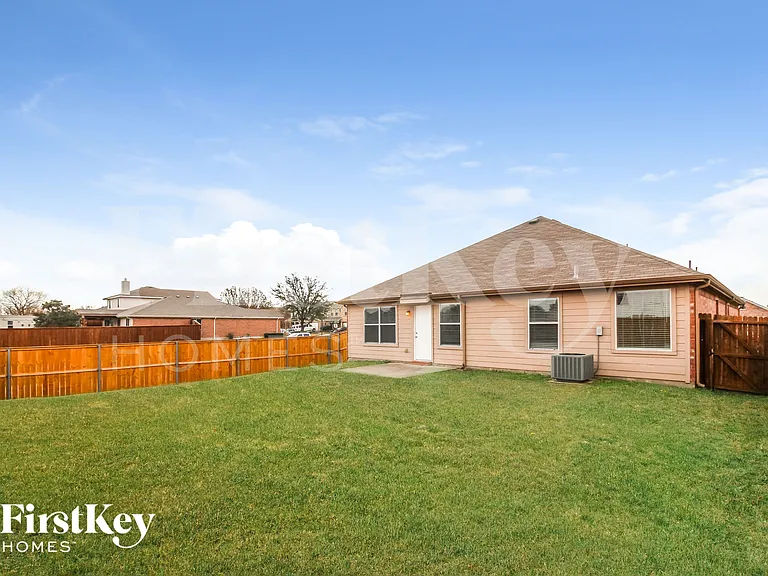 8749 Sagebrush Trl — Photo 15