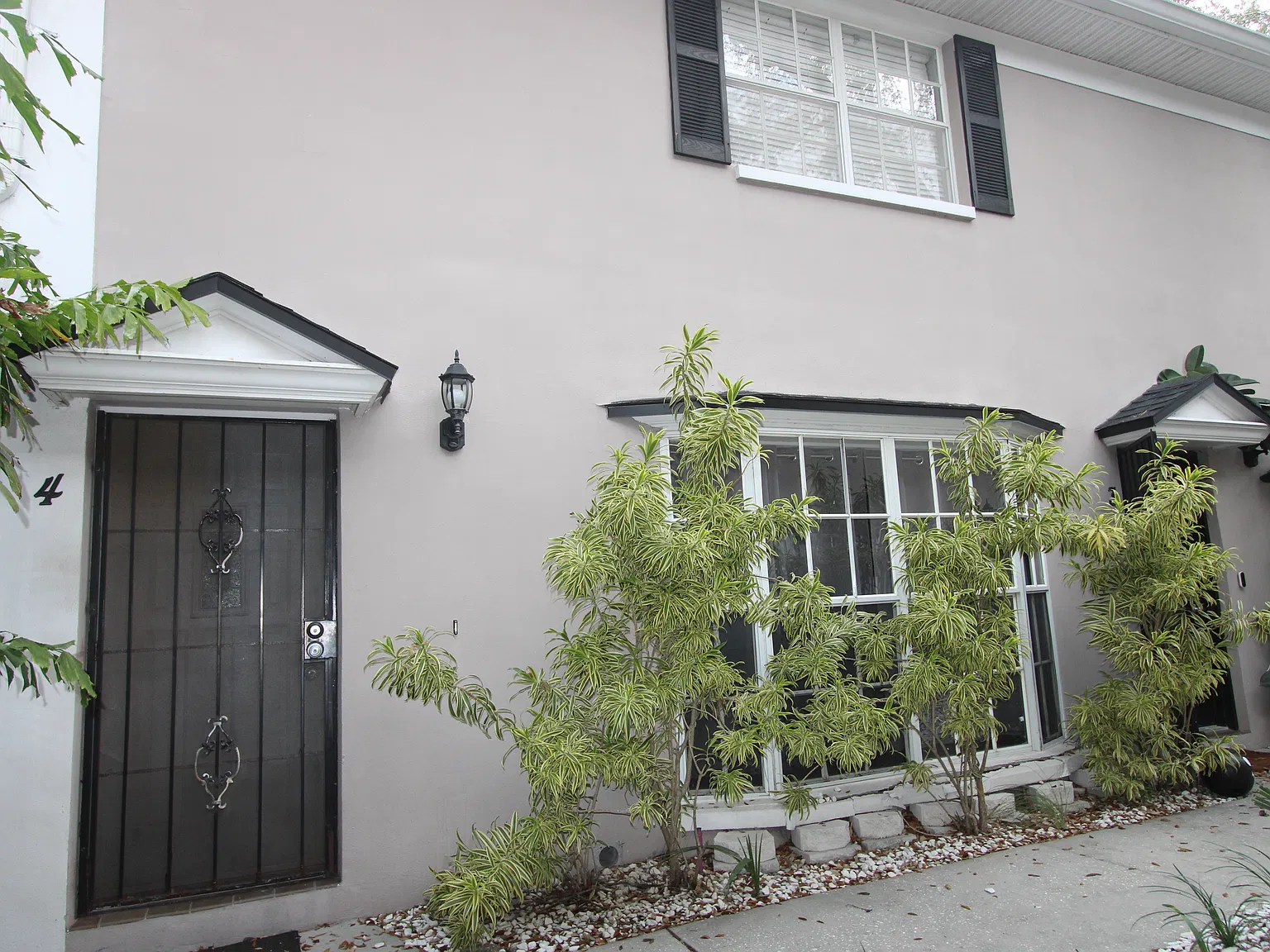 2 bed, 2.5 bath, 1400 sqft, $2,250 — Photo 1