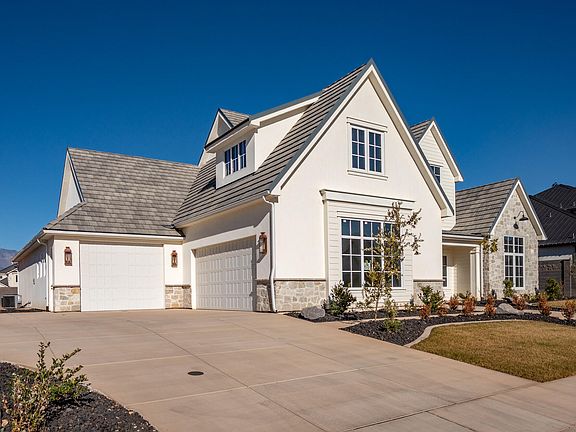 3rd image of 741 E Margarita Way