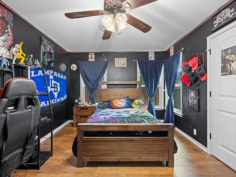 70 Sue Ann Dr — Photo 22
