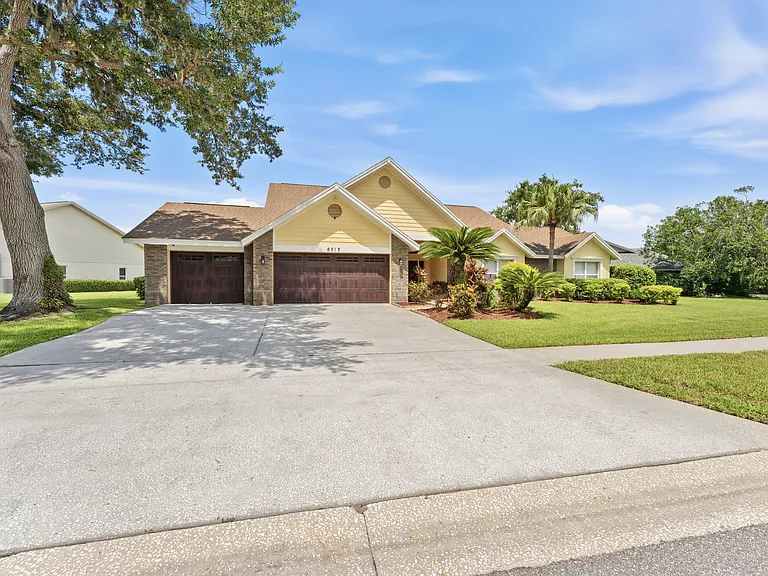 6513 Thoroughbred Loop — Photo 31