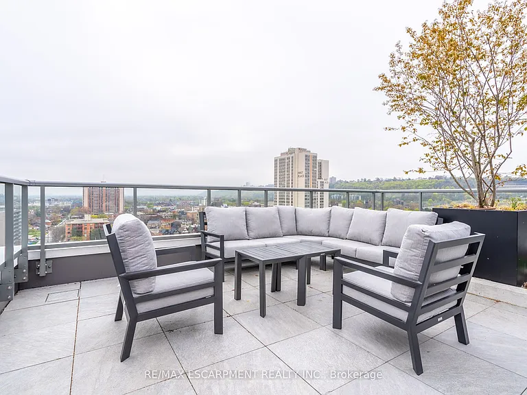 212 King William St #816 — Photo 30