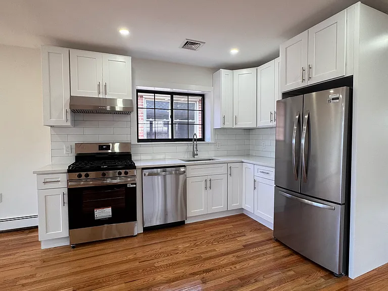 1195 Neill Ave #2 — Photo 1