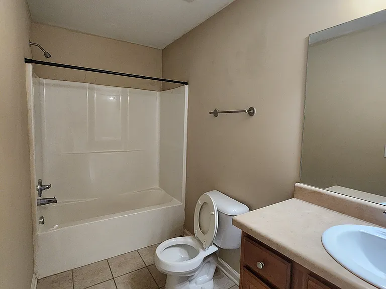 239 Ruth St #16 — Photo 12