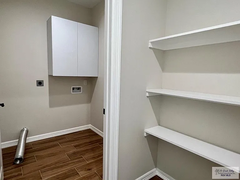 5105 Red River Cir #5105 — Photo 15