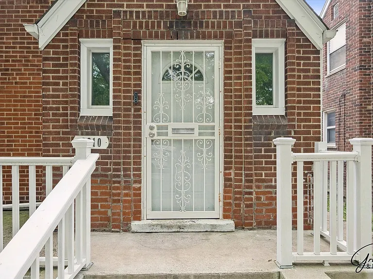 9610 Asbury Park — Photo 2