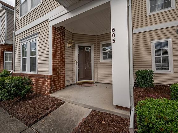 3rd image of 605 Railway Ct