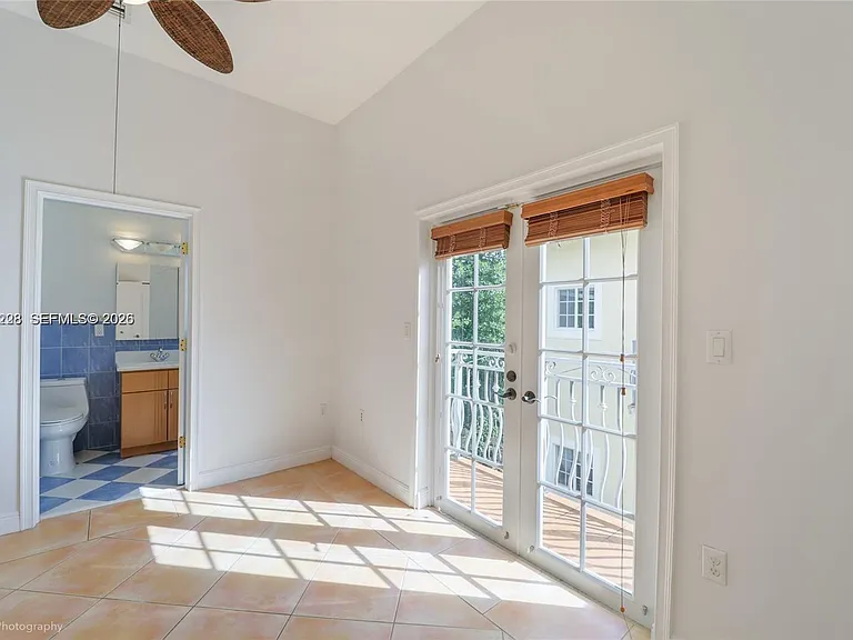 2919 Coconut Ave #4 — Photo 8