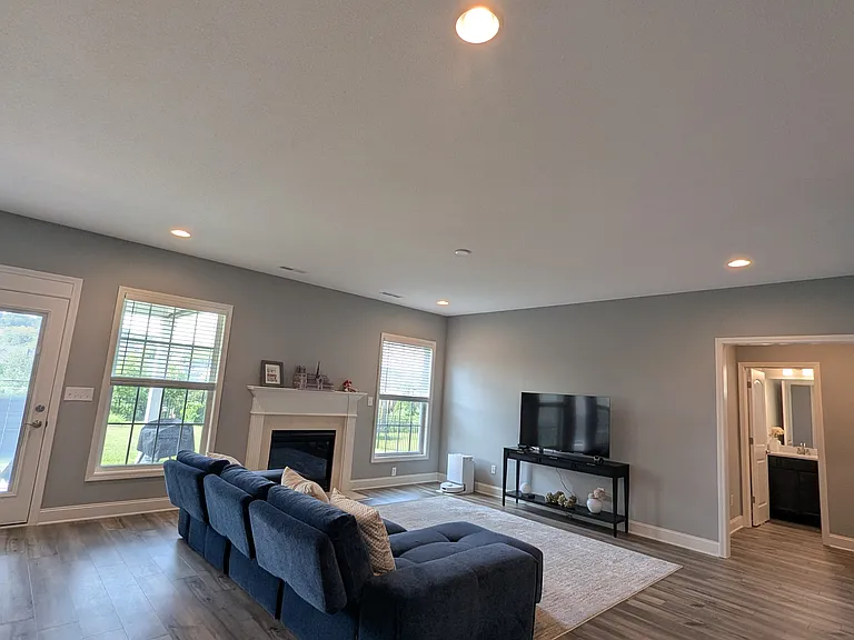 12111 Grand Forks Dr — Photo 6