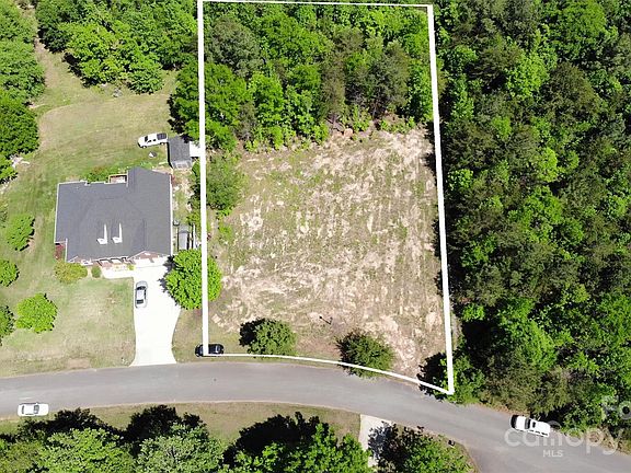 3rd image of 1938 Lynmore Dr #47