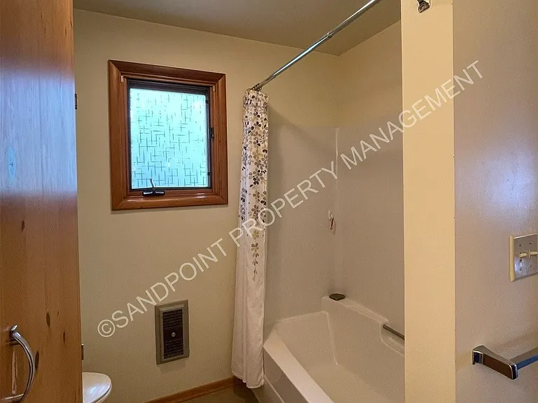 270 Eameshore Dr — Photo 22