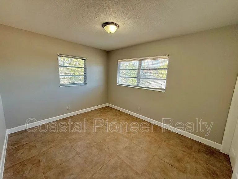 3944 E Eden Roc Cir — Photo 14