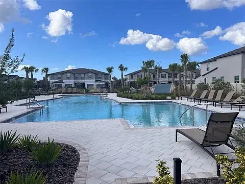 3 bed, 1634 sqft, $2,200 — Photo 3