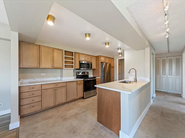 200 N 3rd St #901 — Photo 6