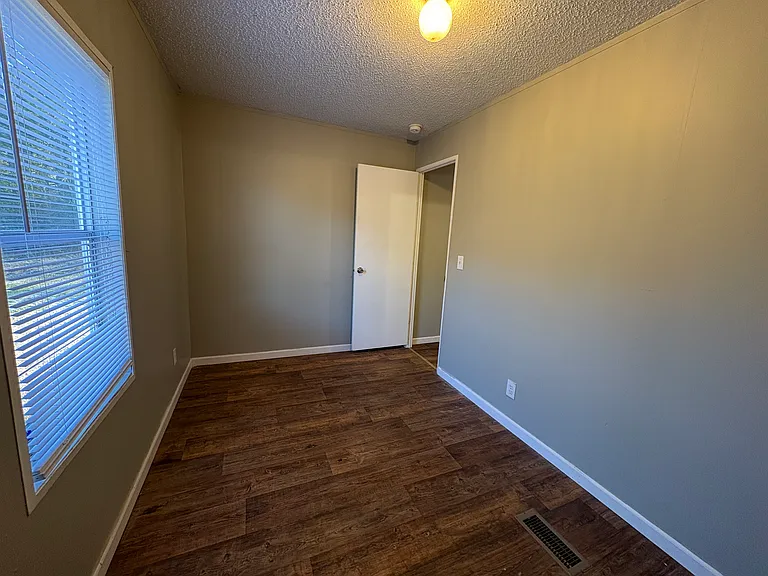 Pine Terrace — Photo 17