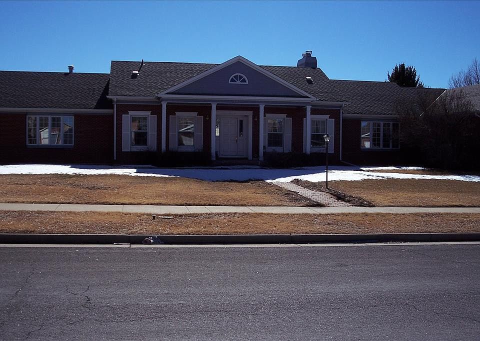 1st image of 3704 Reynolds St