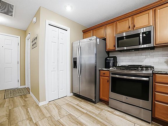 3rd image of 1530 BARNWELL PLACE