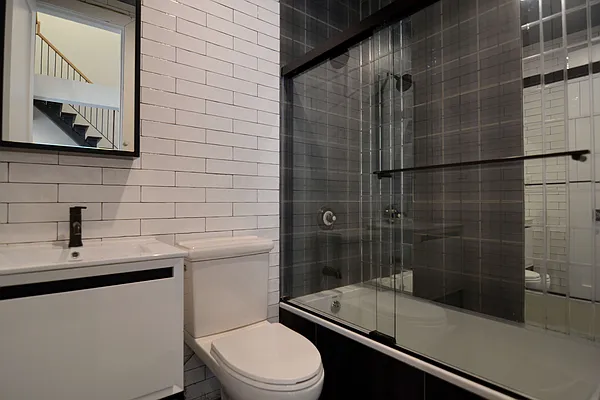 Rented by Hagstrom Management Inc | media 27