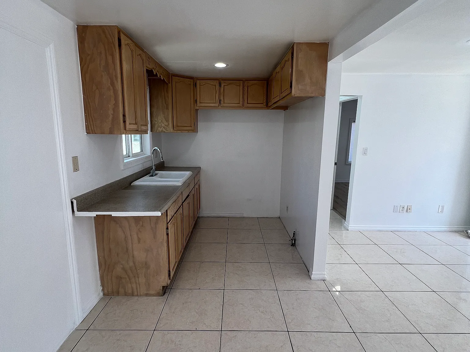 1 bed, 650 sqft, $2,000 — Photo 4